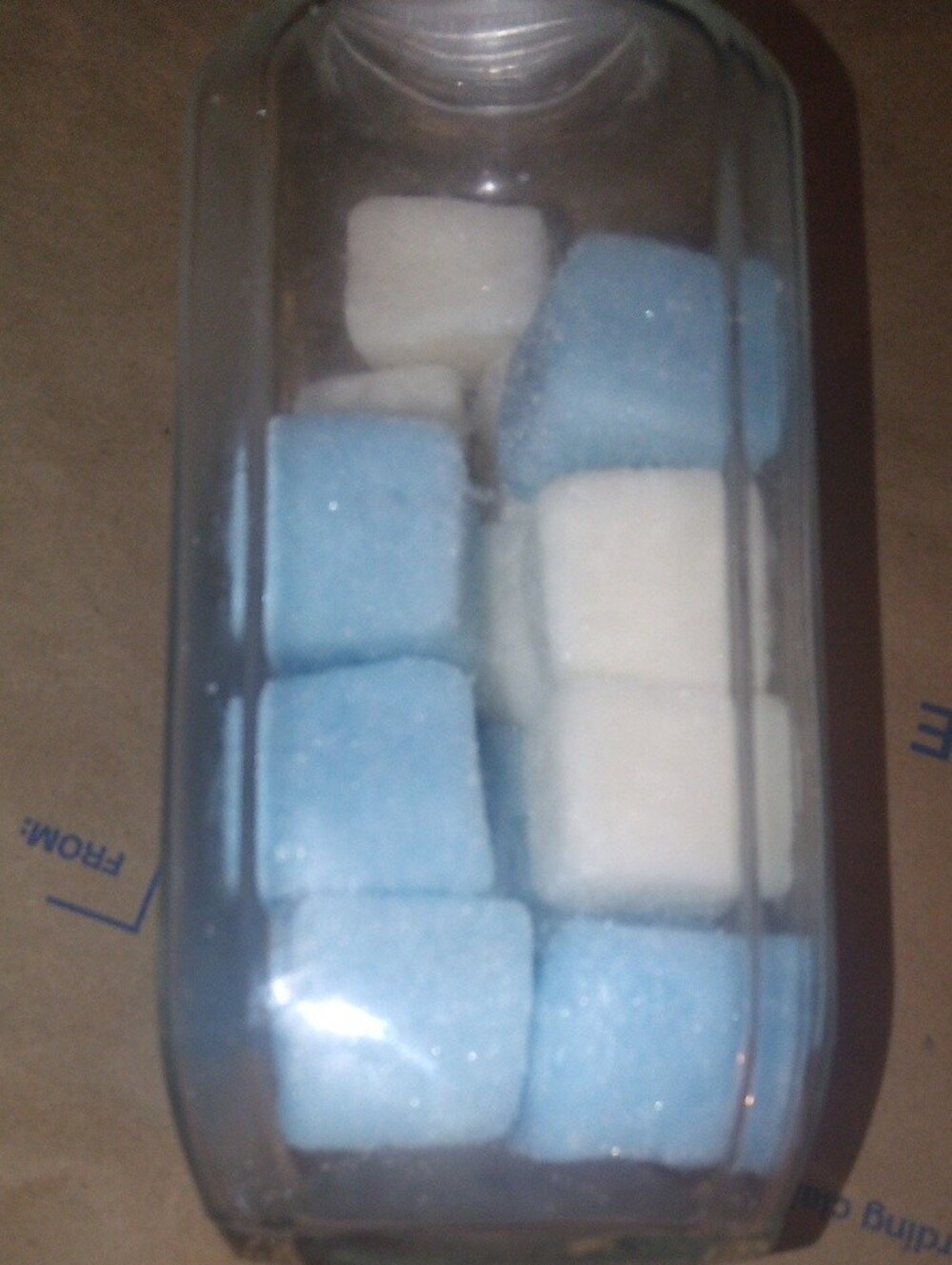 Harper Blue Raspberry Exfoliating Sugar Cubes - Picture 2 of 3